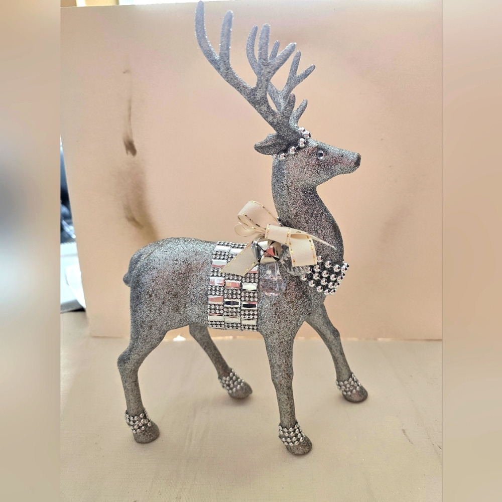 Reindeer new 14x9 inches